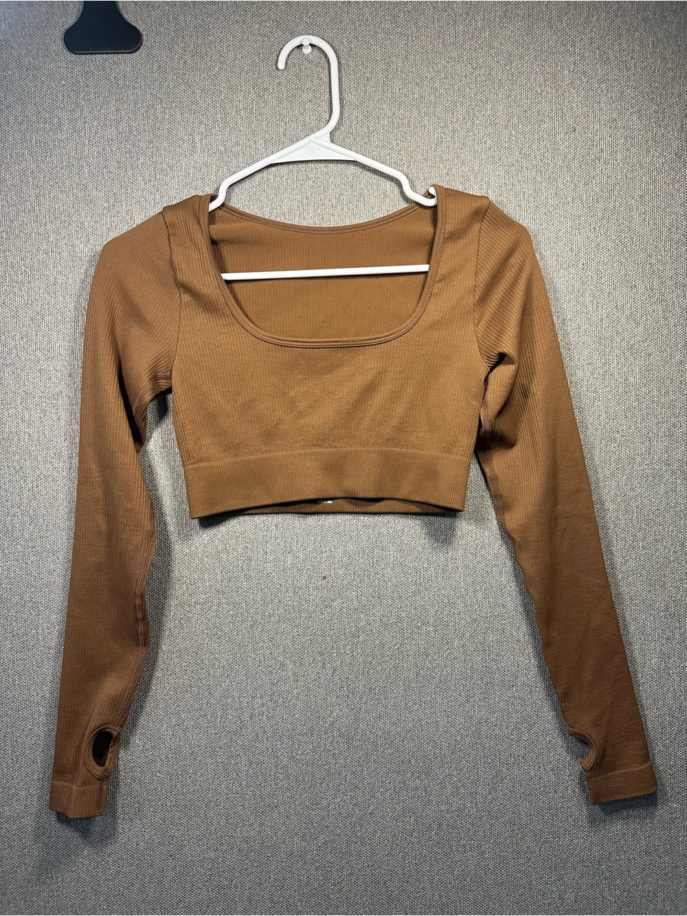Square-Neck Ribbed Long Sleeve Crop Top - Brown